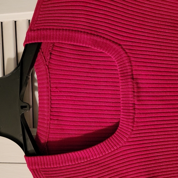 Dark Rose Pink Top - Picture 2 of 2